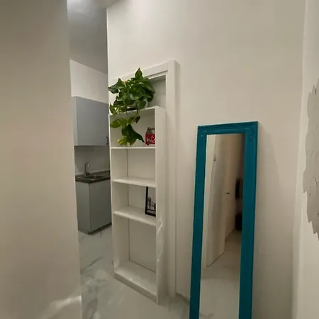 Cesi 13 * Νάπολη